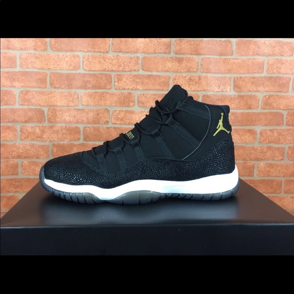 Black Stingray 11’s